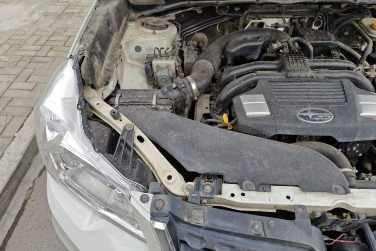 Used Subaru Forester 2013 2.0i Automatic Luxury Edition Engine Bay Right