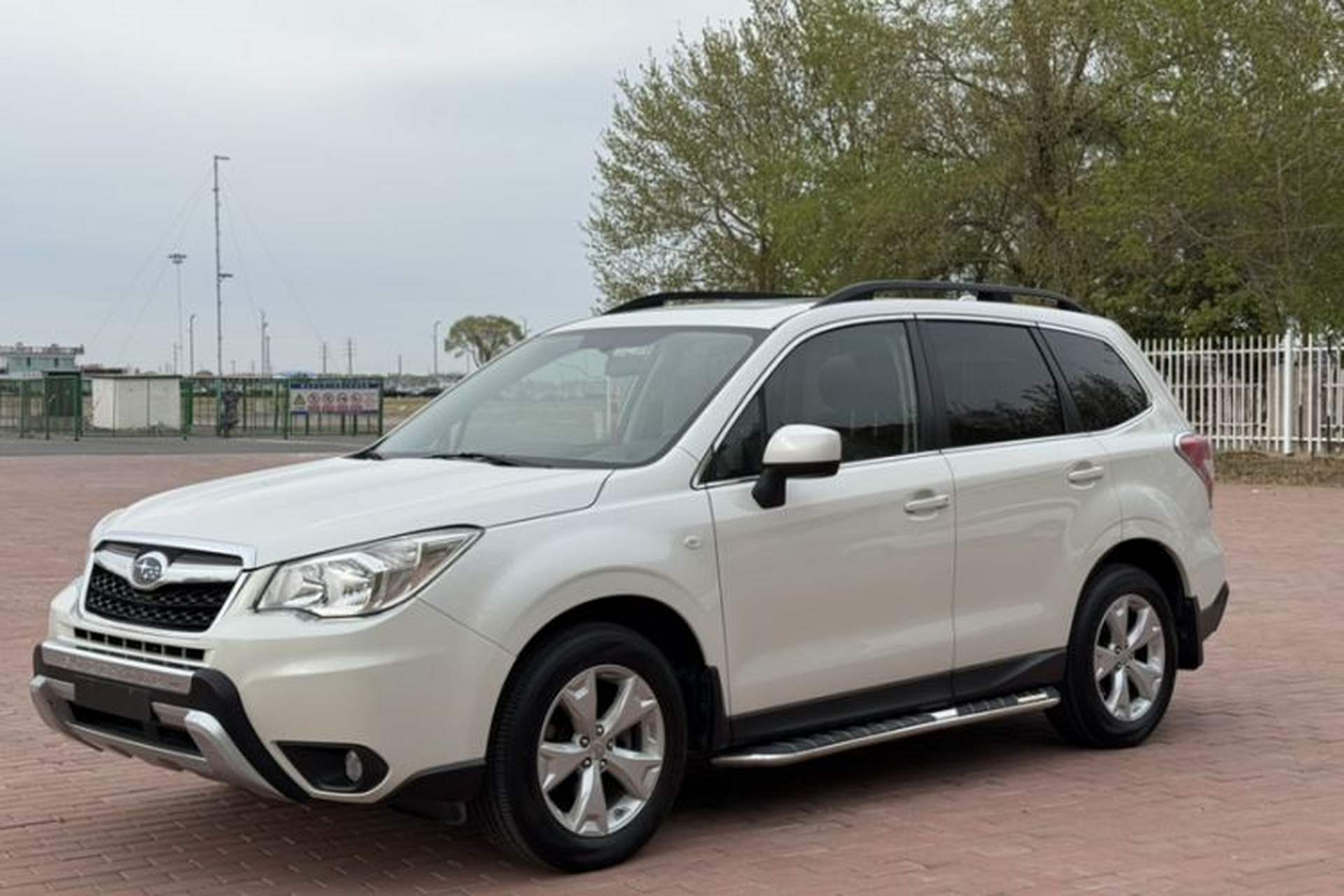 Used Subaru Forester 2013 2.0i Automatic Luxury Edition Exterior 2