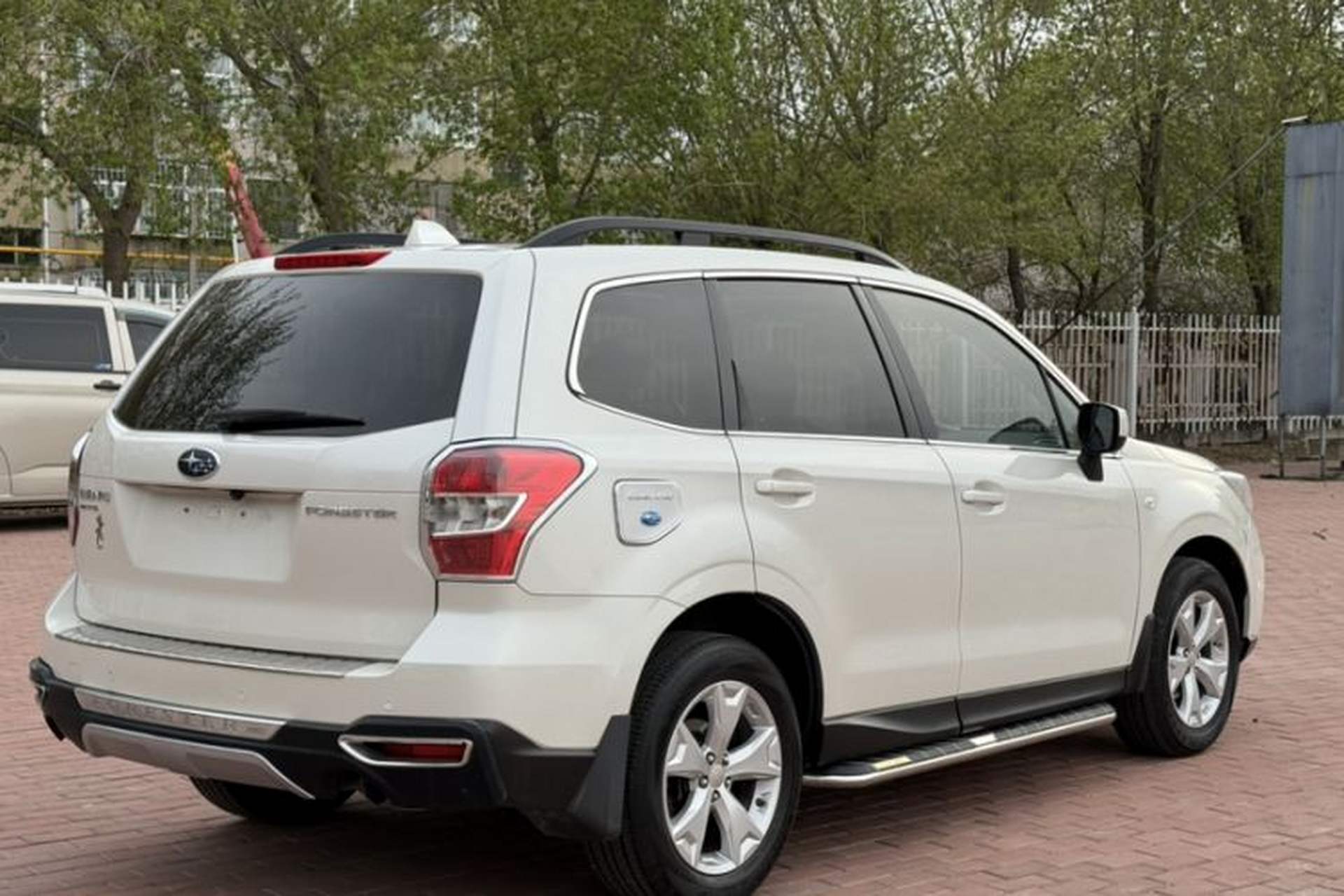 Used Subaru Forester 2013 2.0i Automatic Luxury Edition Exterior 6