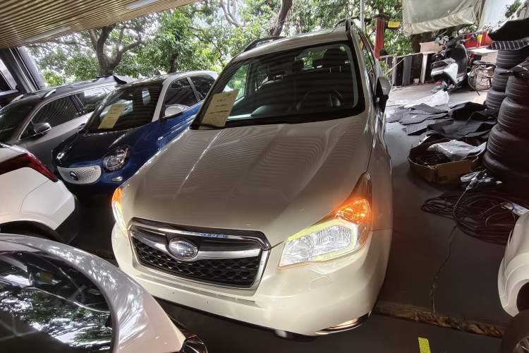 Used Subaru Forester 2013 2.5i Automatic Luxury Edition Front