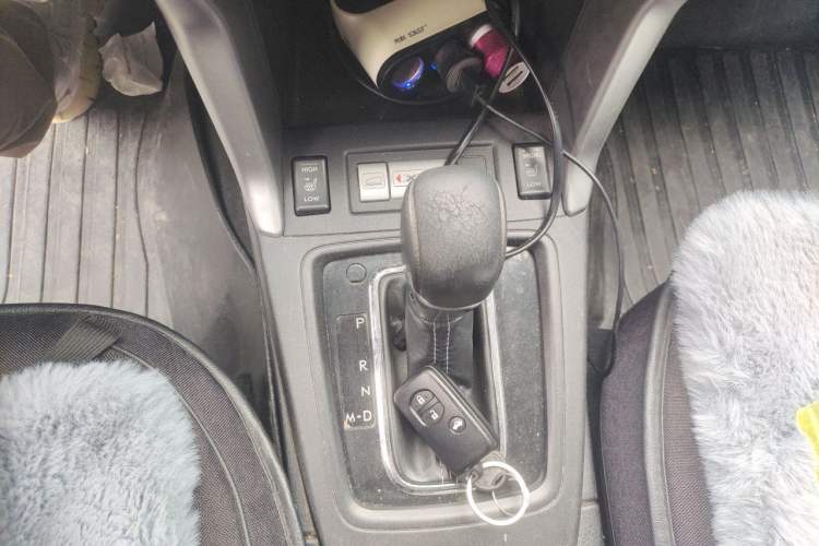 Used Subaru Forester 2013 2.5i Automatic Luxury Edition Gear Lever