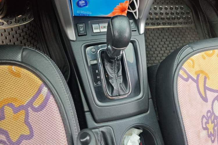 Used Subaru Forester 2013 2.5i Automatic Luxury Edition Gear Lever