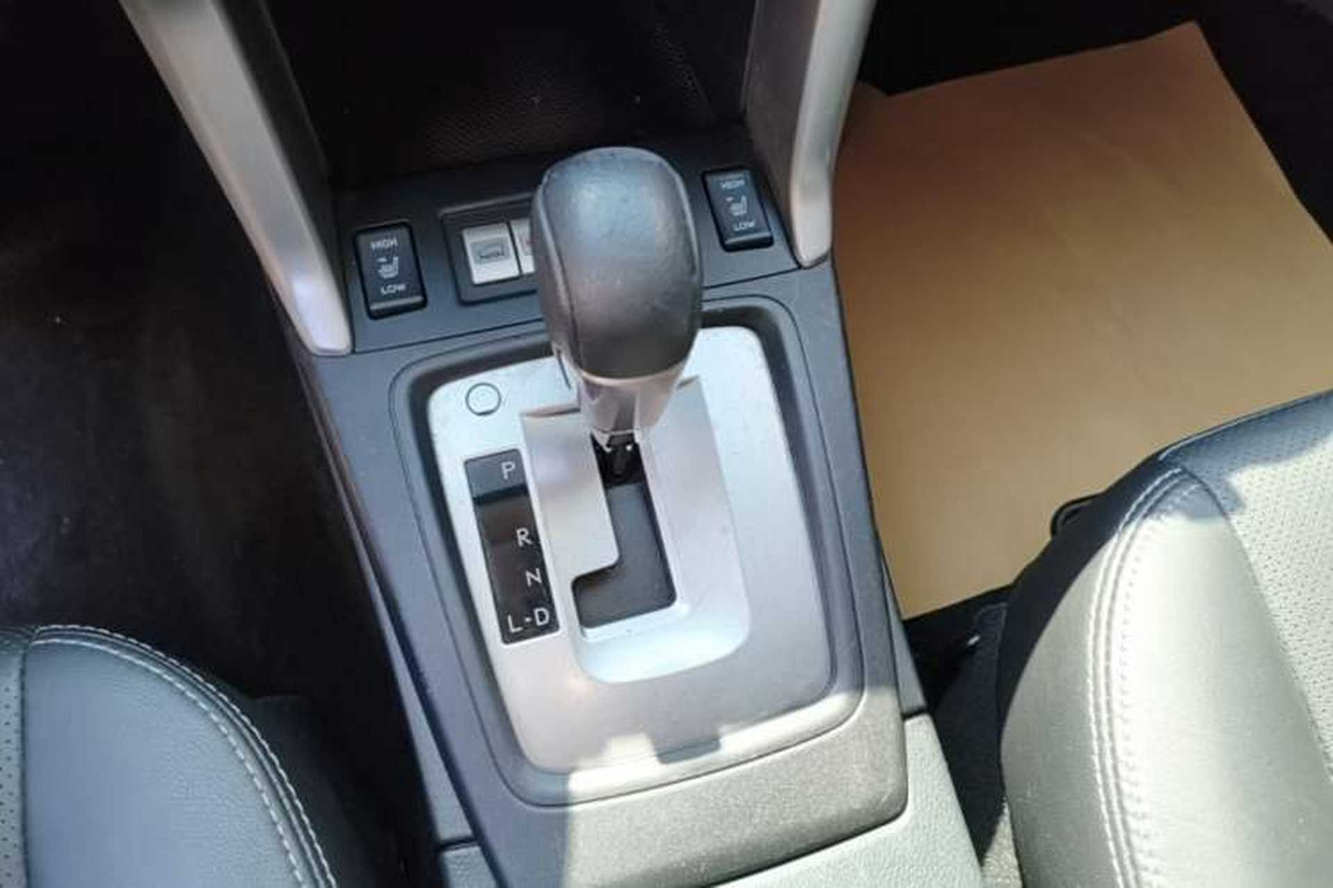 Used Subaru Forester 2013 2.0i Automatic Luxury Edition Gear Lever