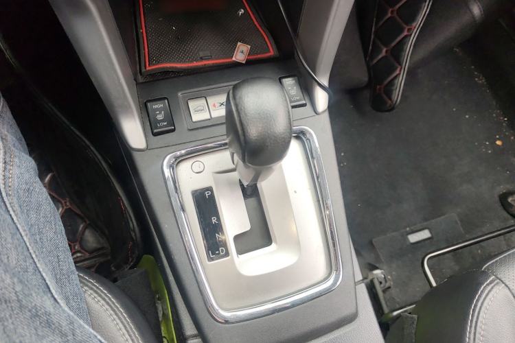 Used Subaru Forester 2013 2.0i Automatic Luxury Edition Gear Lever
