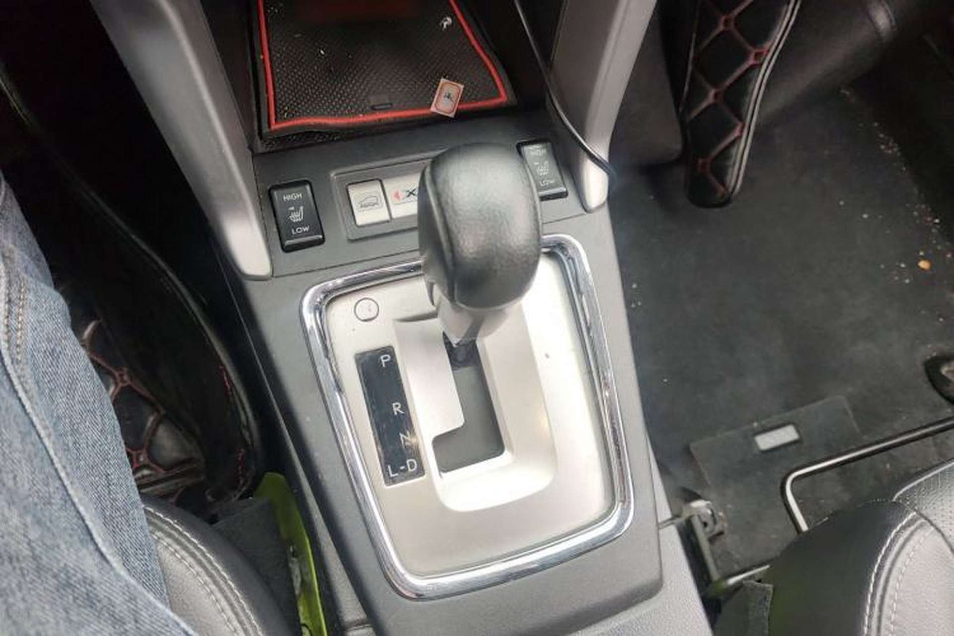 Used Subaru Forester 2013 2.0i Automatic Luxury Edition Gear Lever