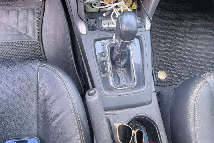 Used Subaru Forester 2013 2.5i Automatic Luxury Edition Gear Lever