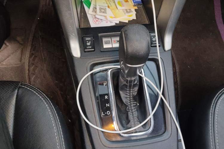 Used Subaru Forester 2013 2.5i Automatic Luxury Edition Gear Lever