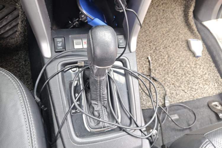 Used Subaru Forester 2013 2.5i Automatic Prestige Edition Gear Lever