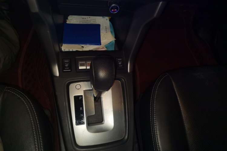 Used Subaru Forester 2013 2.0i Automatic Luxury Edition Gear Lever