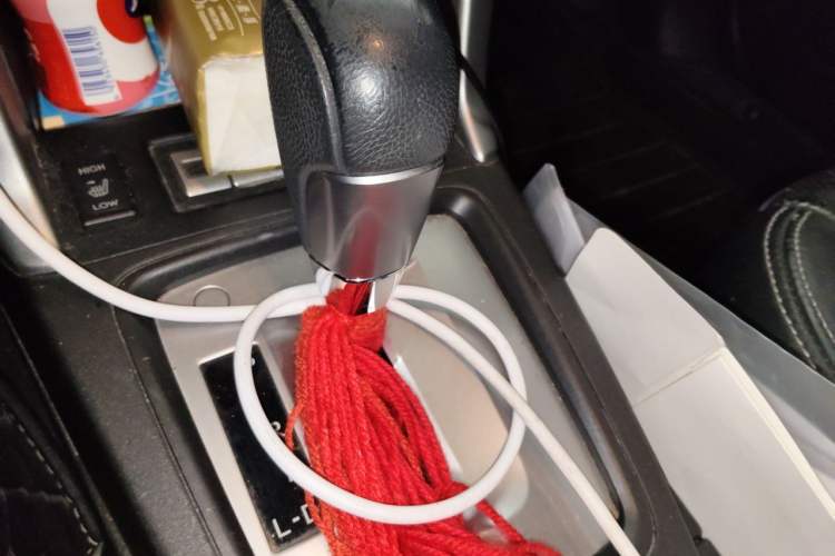 Used Subaru Forester 2013 2.0i Automatic Luxury Edition Gear Lever