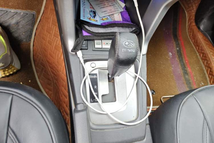Used Subaru Forester 2013 2.0i Automatic Luxury Edition Gear Lever