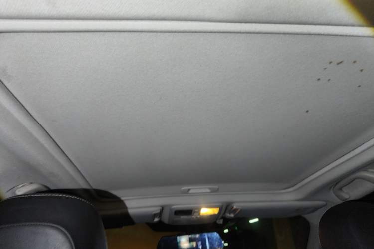Used Subaru Forester 2013 2.5i Automatic Luxury Navigation Edition Headliner
