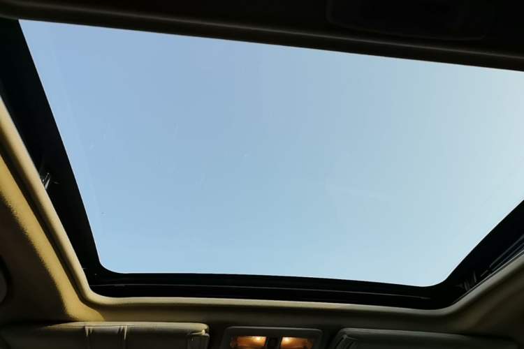Used Subaru Forester 2013 2.5i Automatic Luxury Edition Headliner