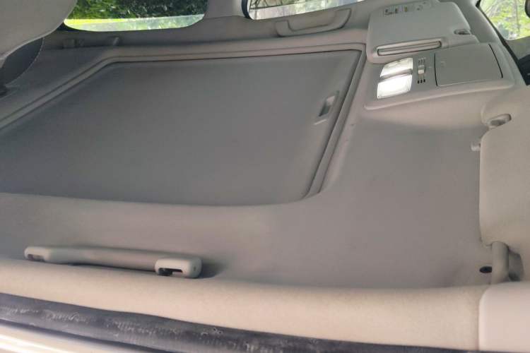 Used Subaru Forester 2013 2.5i Automatic Luxury Edition Headliner