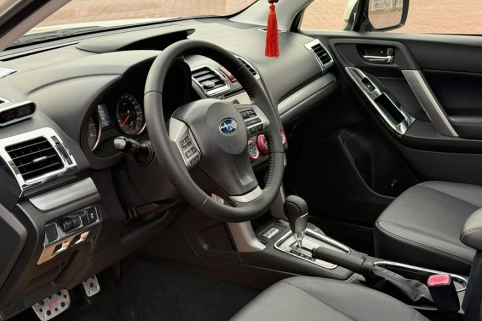Used Subaru Forester 2013 2.0i Automatic Luxury Edition Interior 5