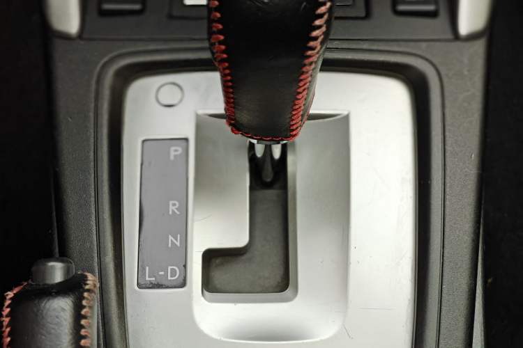 Used Subaru Forester 2013 2.0i Automatic Luxury Edition Interior 8