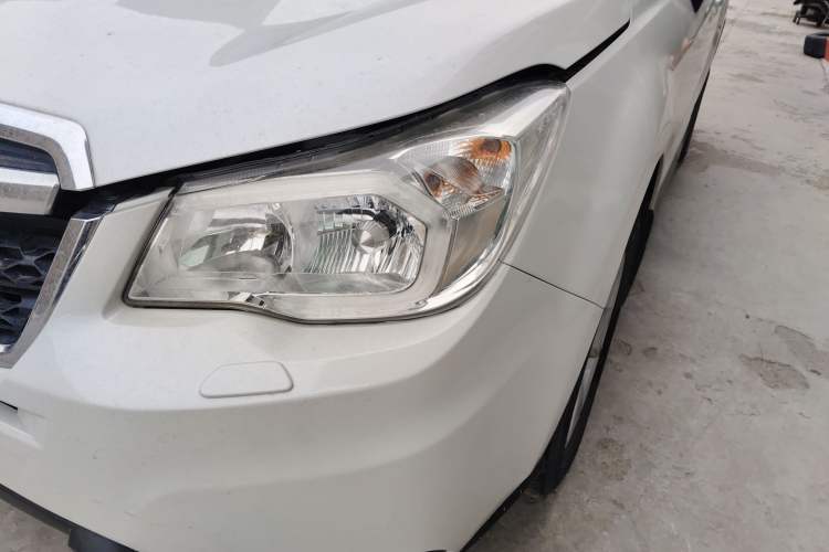 Used Subaru Forester 2013 2.5i Automatic Luxury Navigation Edition Left Front Headlight