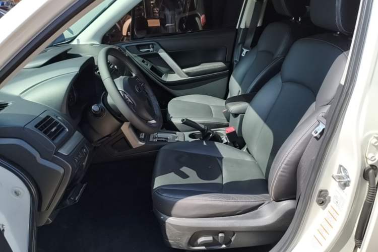 Used Subaru Forester 2013 2.0i Automatic Luxury Edition Left Front Seat