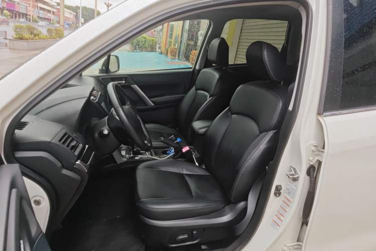 Used Subaru Forester 2013 2.5i Automatic Luxury Edition Left Front Seat