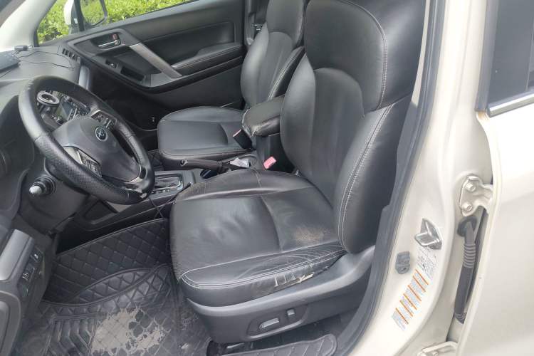 Used Subaru Forester 2013 2.5i Automatic Luxury Edition Left Front Seat