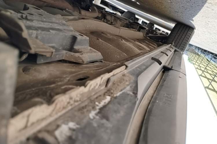 Used Subaru Forester 2013 2.0i Automatic Luxury Edition Left Side Sill