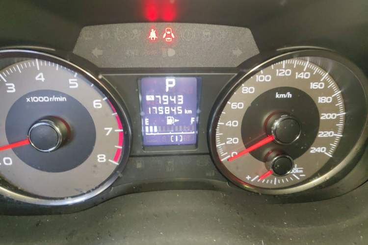 Used Subaru Forester 2013 2.5i Automatic Elite Navigation Edition Odometer Close Up
