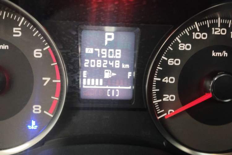 Used Subaru Forester 2013 2.5i Automatic Luxury Edition Odometer Close Up