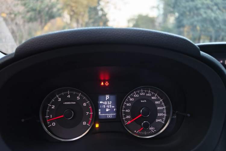 Used Subaru Forester 2013 2.0i Automatic Luxury Edition Odometer Close Up