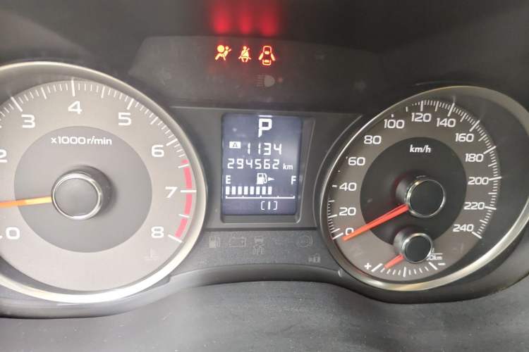 Used Subaru Forester 2013 2.0i Automatic Luxury Edition Odometer Close Up