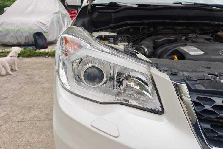 Used Subaru Forester 2013 2.5i Automatic Luxury Edition Right Front Headlight