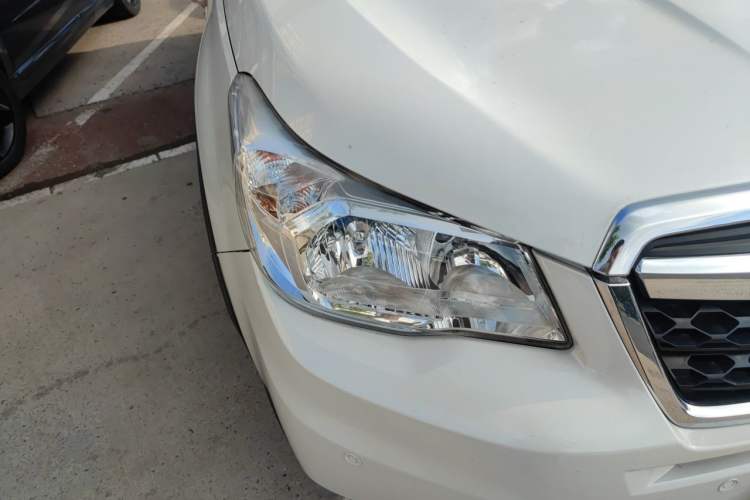 Used Subaru Forester 2013 2.5i Automatic Elite Edition Right Front Headlight