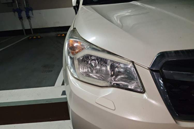 Used Subaru Forester 2013 2.5i Automatic Luxury Edition Right Front Headlight