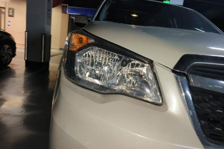 Used Subaru Forester 2013 2.5i Automatic Elite Navigation Edition Right Front Headlight