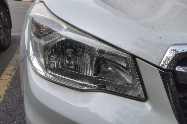 Used Subaru Forester 2013 2.5i Automatic Elite Edition Right Front Headlight