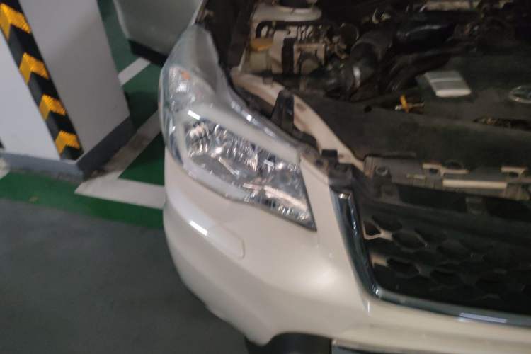 Used Subaru Forester 2013 2.5i Automatic Luxury Edition Right Front Headlight