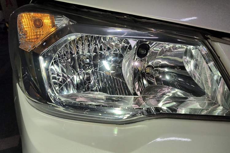 Used Subaru Forester 2013 2.0i Automatic Luxury Navigation Edition Right Front Headlight