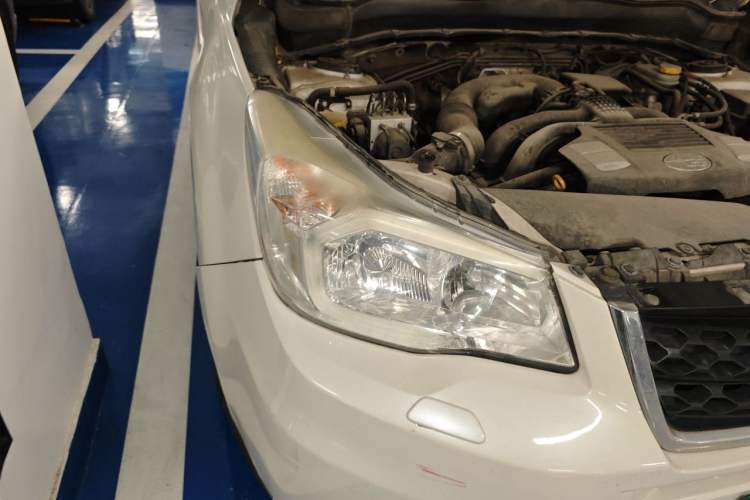 Used Subaru Forester 2013 2.5i Automatic Luxury Edition Right Front Headlight