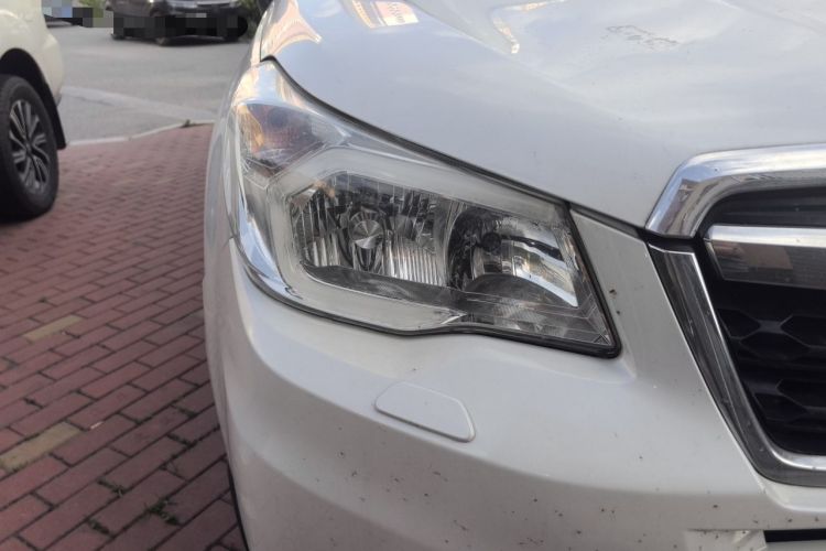 Used Subaru Forester 2013 2.5i Automatic Luxury Edition Right Front Headlight