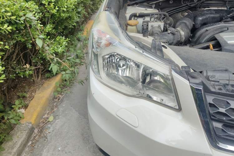 Used Subaru Forester 2013 2.5i Automatic Luxury Edition Right Front Headlight