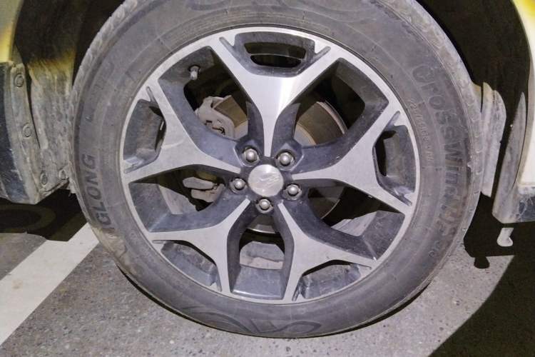 Used Subaru Forester 2013 2.5i Automatic Prestige Navigation Edition Right Front Wheel Hub