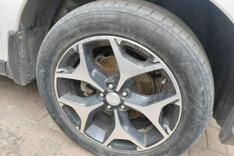 Used Subaru Forester 2013 2.5i Automatic Prestige Edition Right Front Wheel Hub