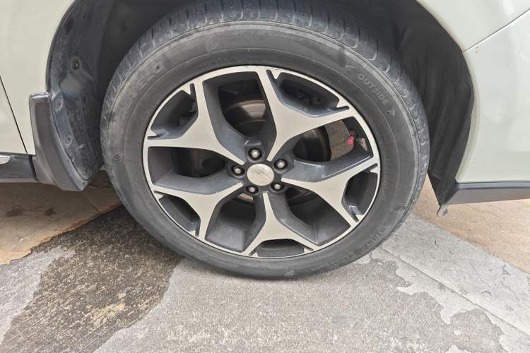 Used Subaru Forester 2013 2.5i Automatic Prestige Navigation Edition Right Front Wheel Hub
