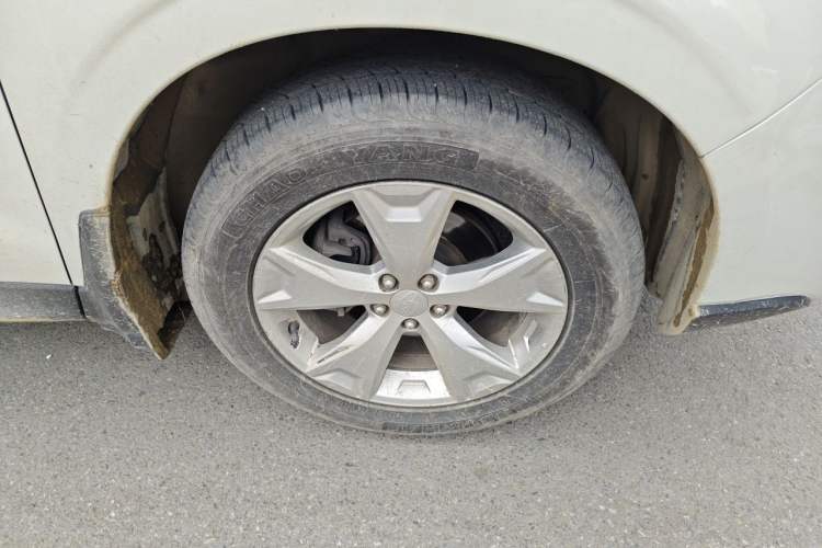 Used Subaru Forester 2013 2.0i Automatic Luxury Edition Right Front Wheel Hub