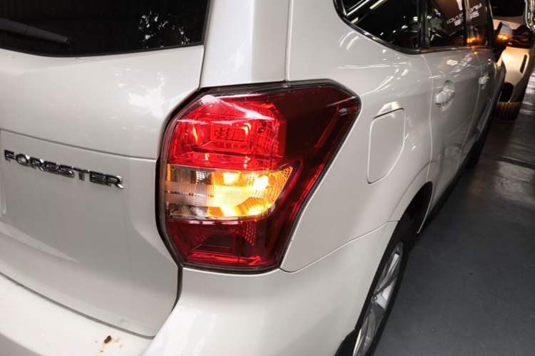 Used Subaru Forester 2013 2.5i Automatic Luxury Edition Right Rear Taillight
