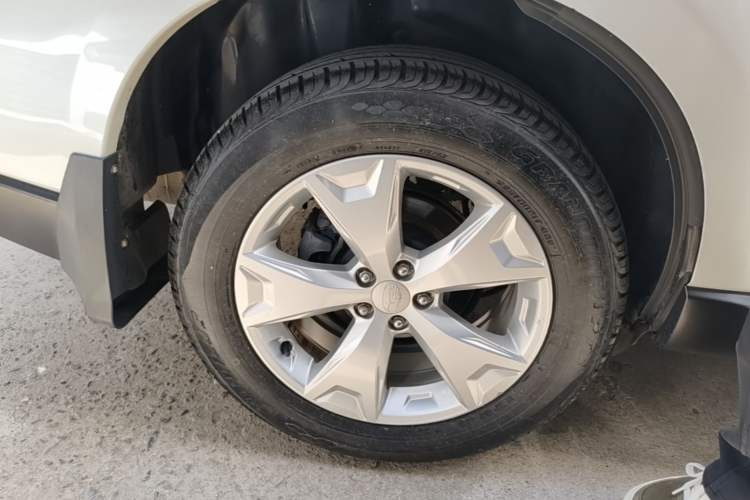 Used Subaru Forester 2013 2.0i Automatic Luxury Edition Right Rear Wheel Hub