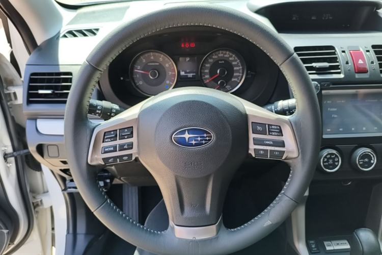 Used Subaru Forester 2013 2.0i Automatic Luxury Edition Steering Wheel