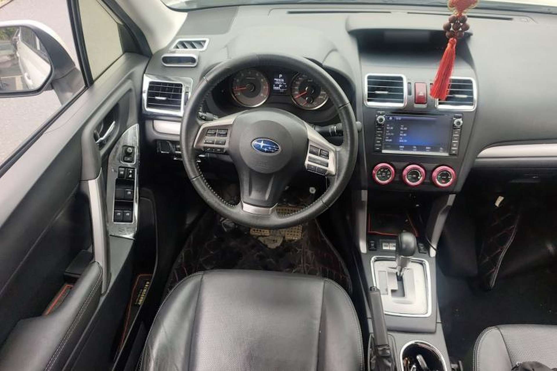 Used Subaru Forester 2013 2.0i Automatic Luxury Edition Steering Wheel