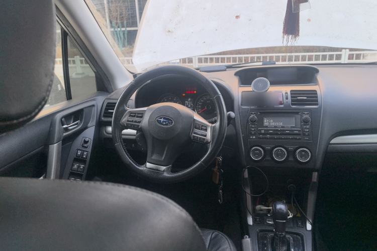 Used Subaru Forester 2013 2.5i Automatic Luxury Edition Steering Wheel