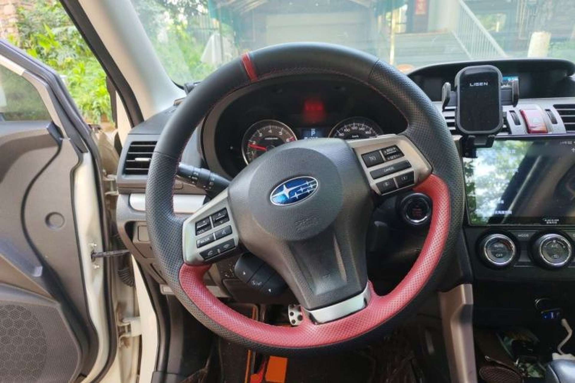 Used Subaru Forester 2013 2.5i Automatic Prestige Edition Steering Wheel