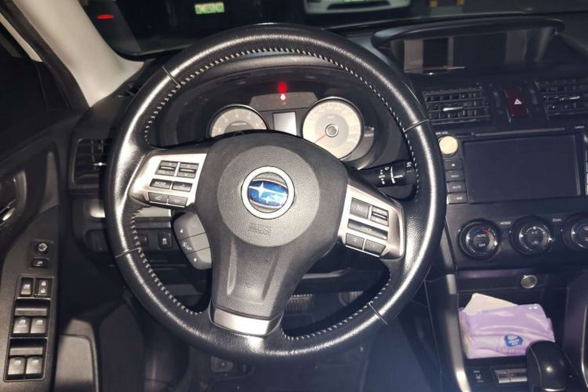 Used Subaru Forester 2013 2.5i Automatic Luxury Edition Steering Wheel